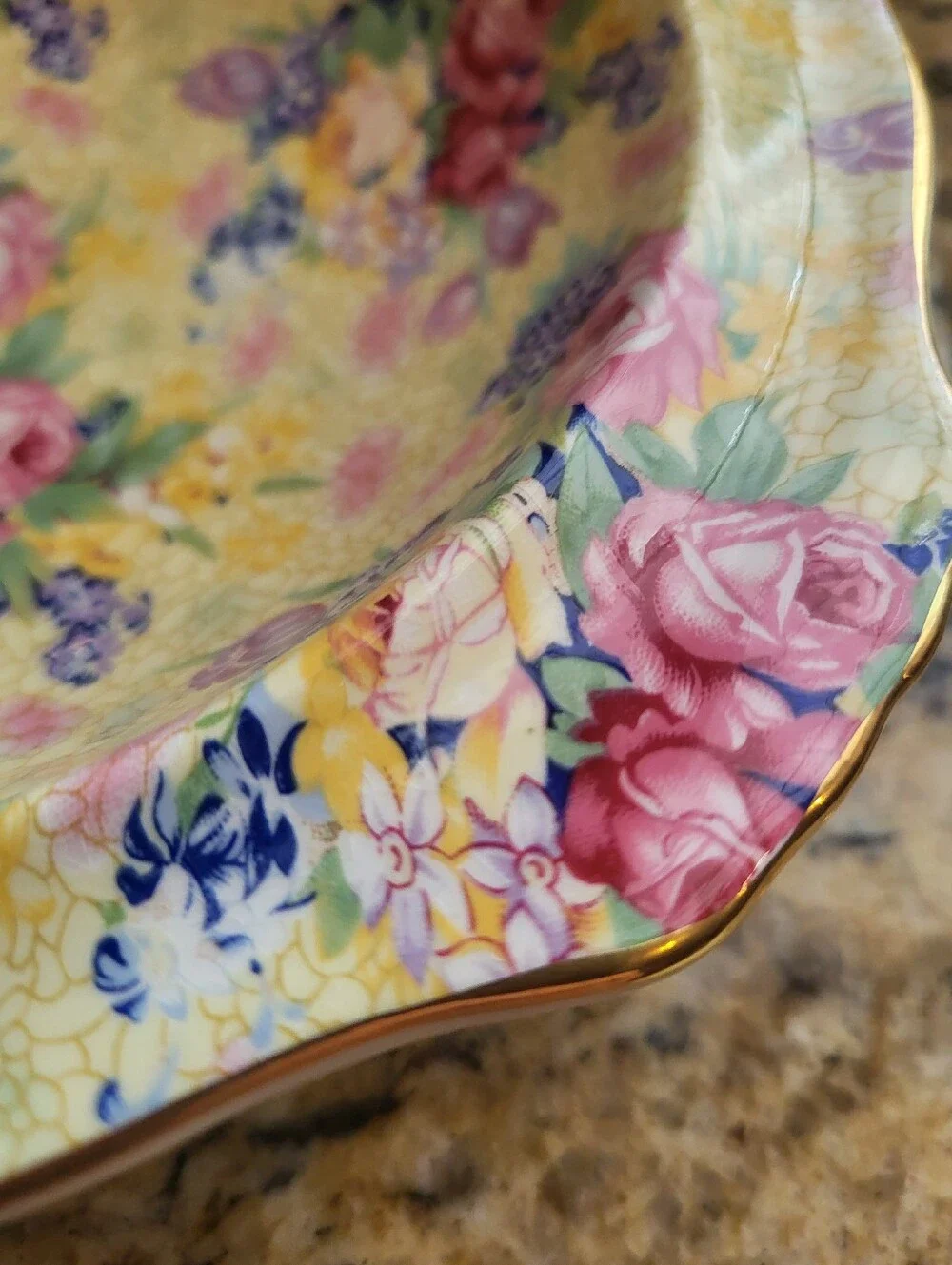 Royal Winton England 7 In .Floral Ceramic Serving Bowl